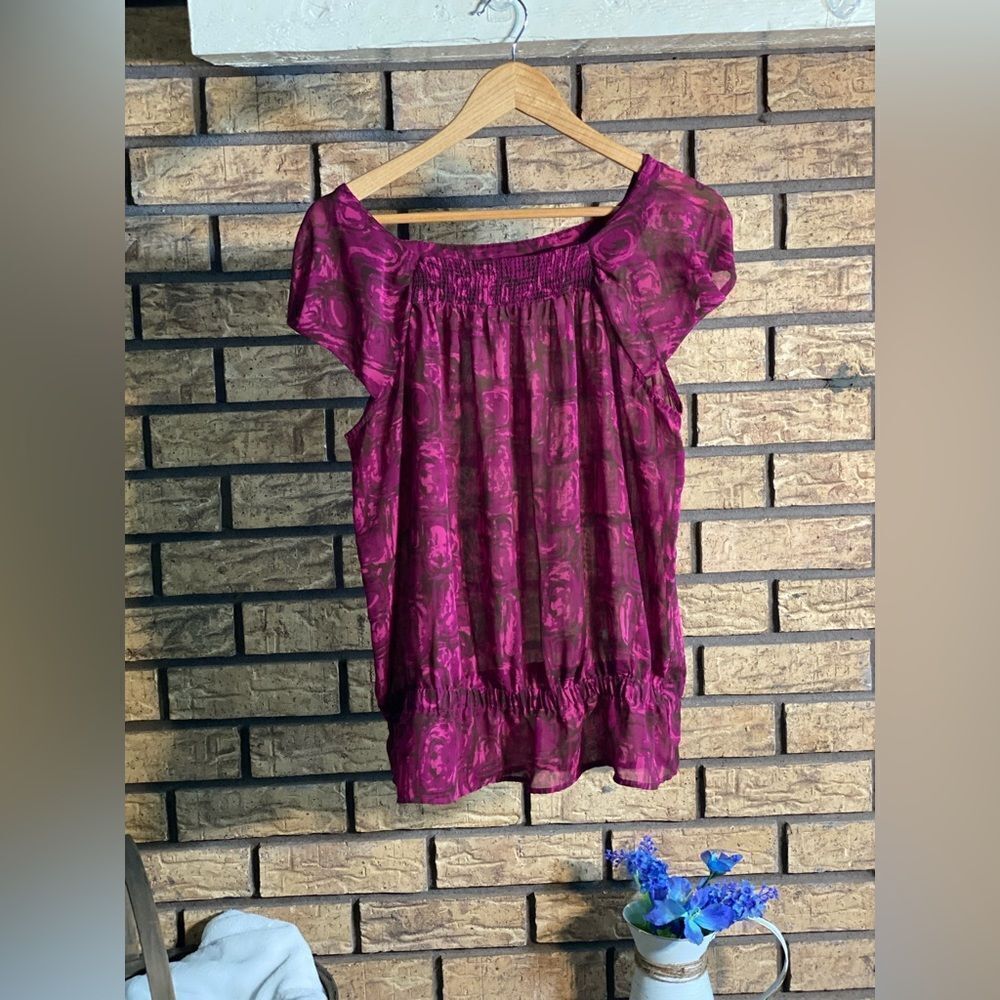 Sheer a.n.a purple top‎